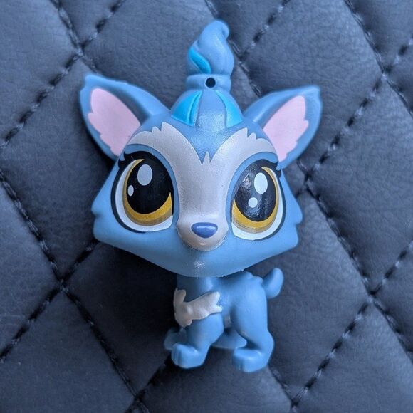 LPS Littlest Pet Shop Barkley Woofley Yorkie (#92) Large Playset LPS Shuttle - Picture 1 of 4